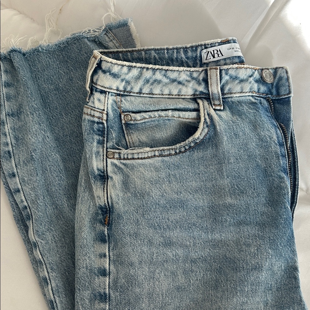 Zara Light Washed Denim Jeans
